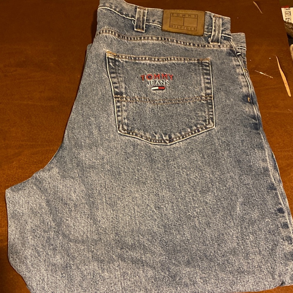 Tommy Hilfiger Tommy Jeans size 44/32 straight leg men’s